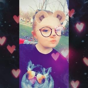 Meet your Posher, Alissa